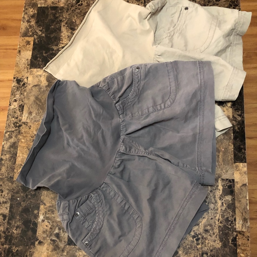 Maternity shorts lot